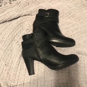Black new booties